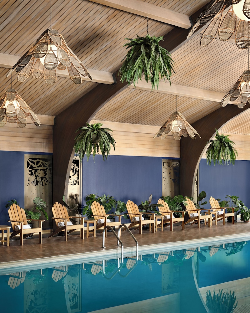 Field & Stream Lodge Bozeman 22/53