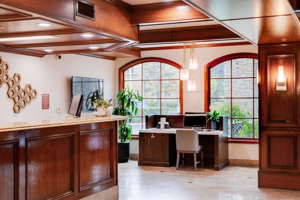 Ayres Suites Mission Viejo 8/49
