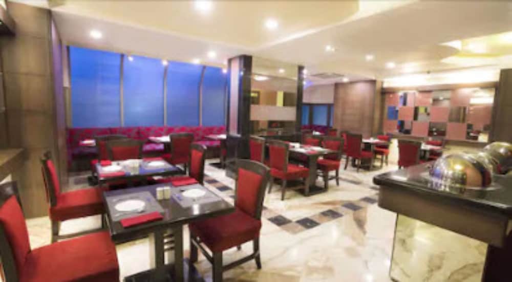 Airport International Hotel 24/28