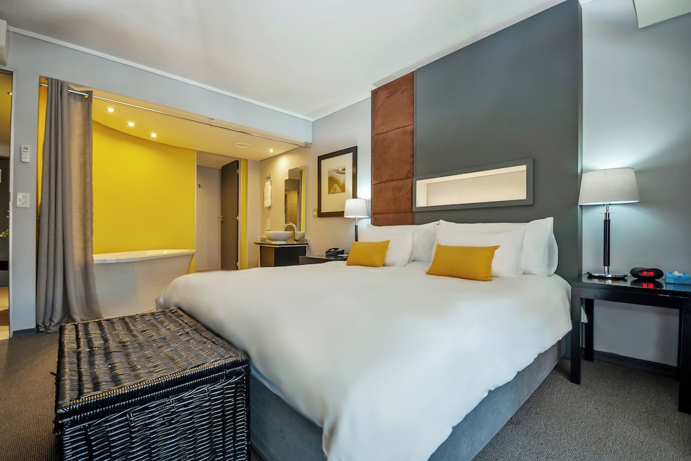Cape Town City Accommodation the Island Club 20/69