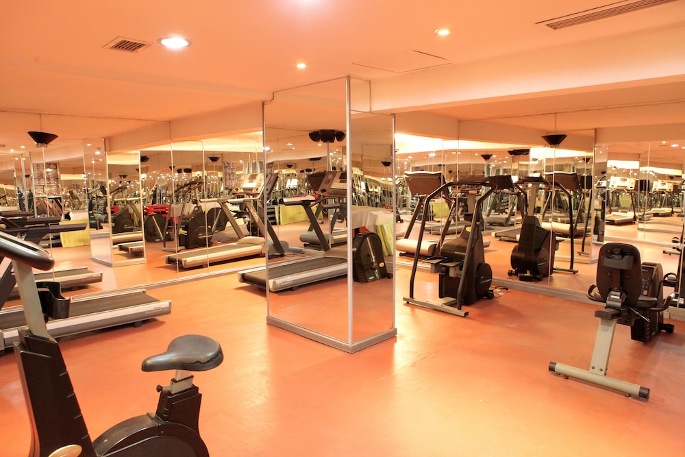Prestige Hotel 34/49