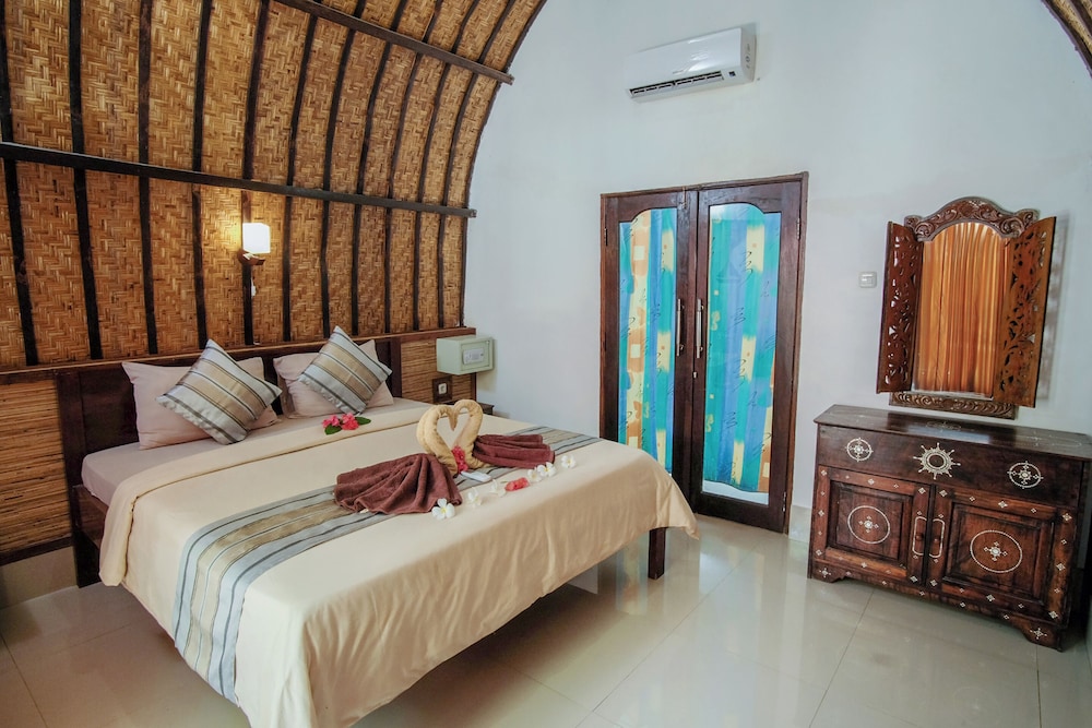 Warna Beach Hotel 10/46