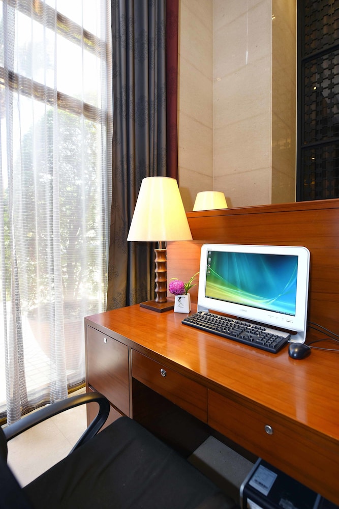 FULLON HOTEL LINKOU 19/22