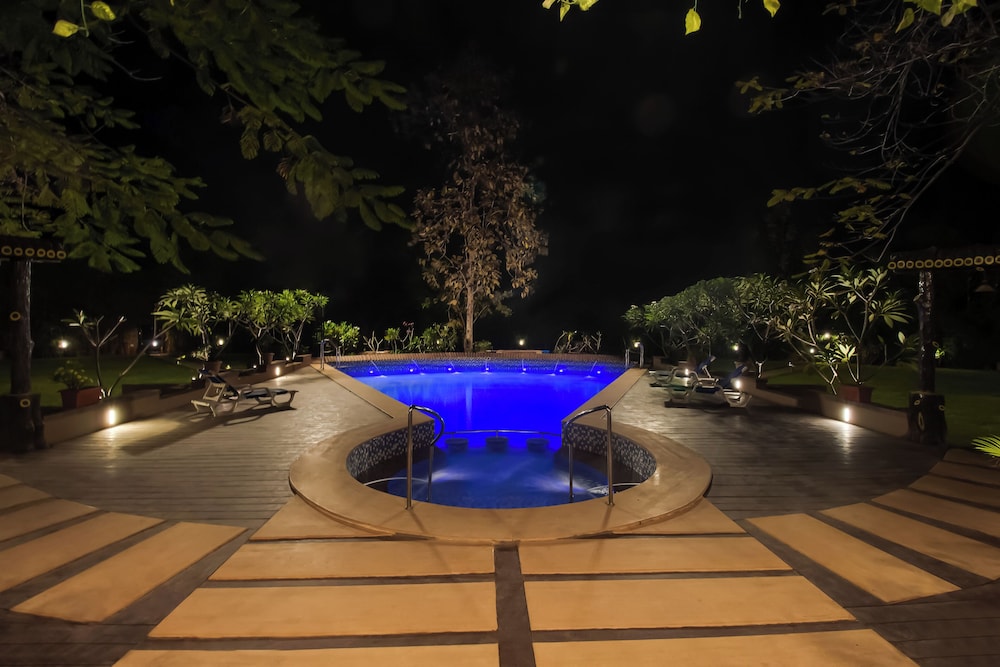 Club Mahindra Netrang 36/39