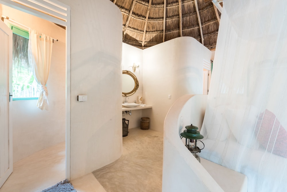 Cormoran Hotel Boutique & Cenote 47/48