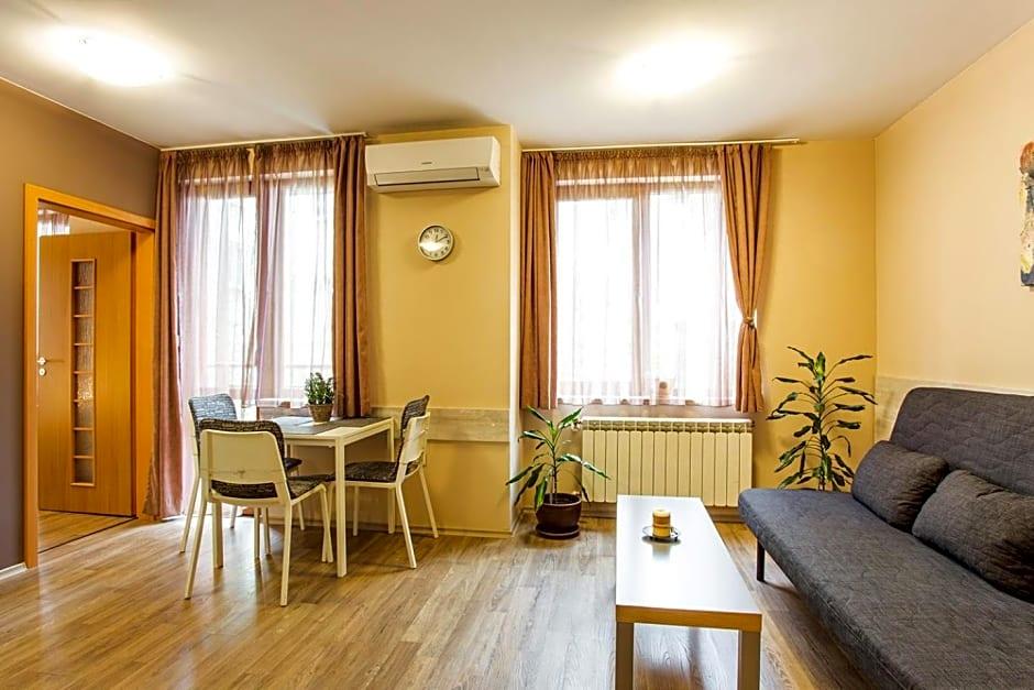 Sofia Place 32/50