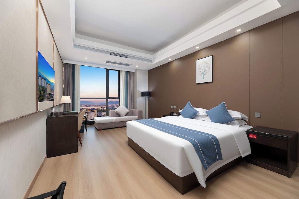ROOM, KING BED, MOUNTAIN VIEW