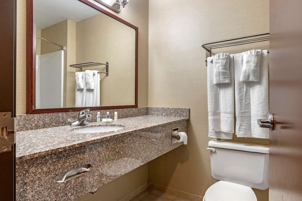 Comfort Inn Williamsport, PA 6/43