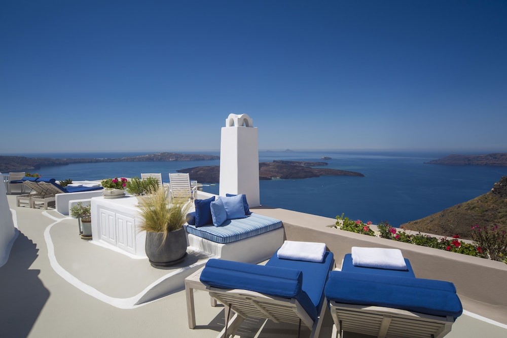 Iconic Santorini 62/73