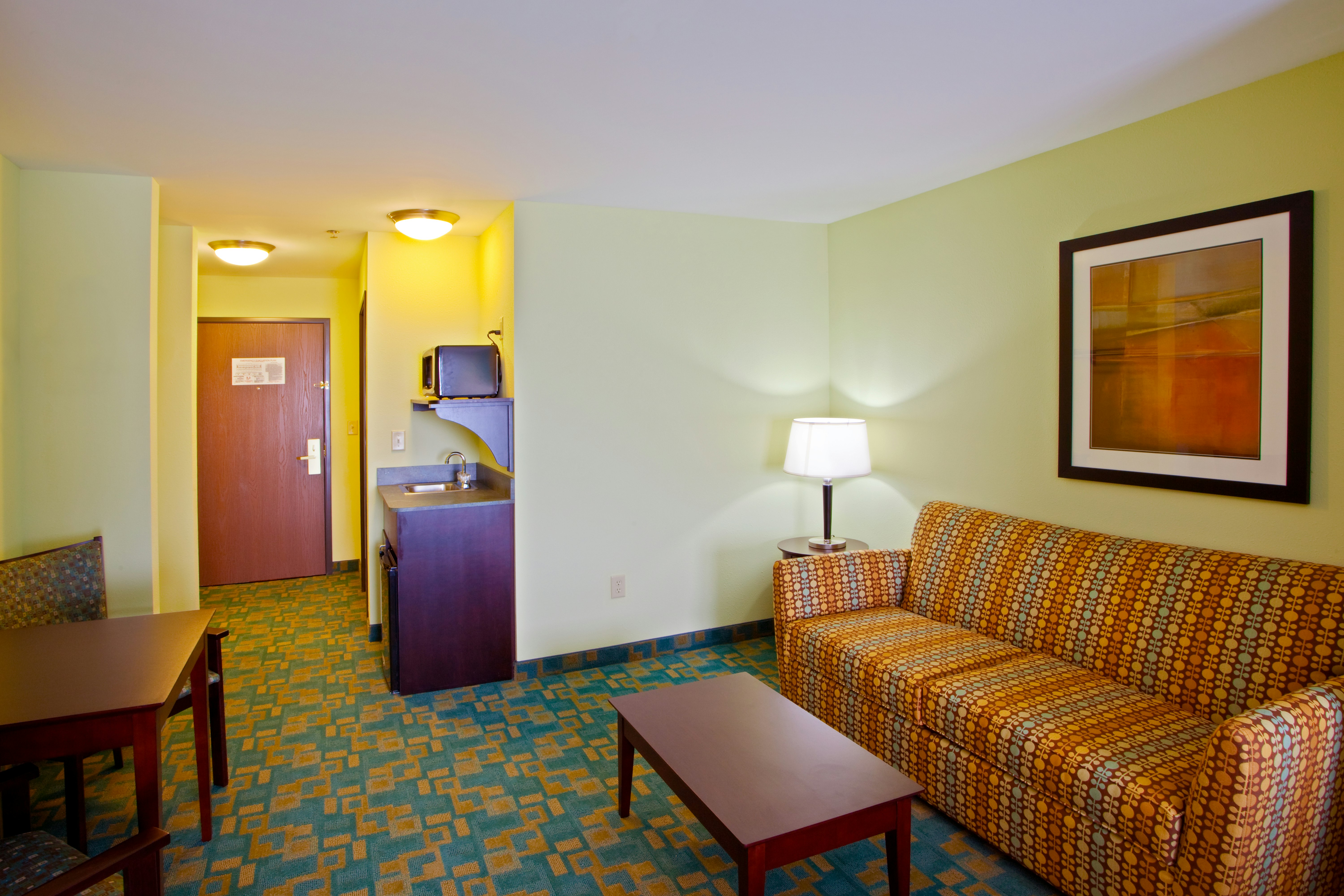 Holiday Inn Express Suites Thornburg S Fredericksburg 38/58