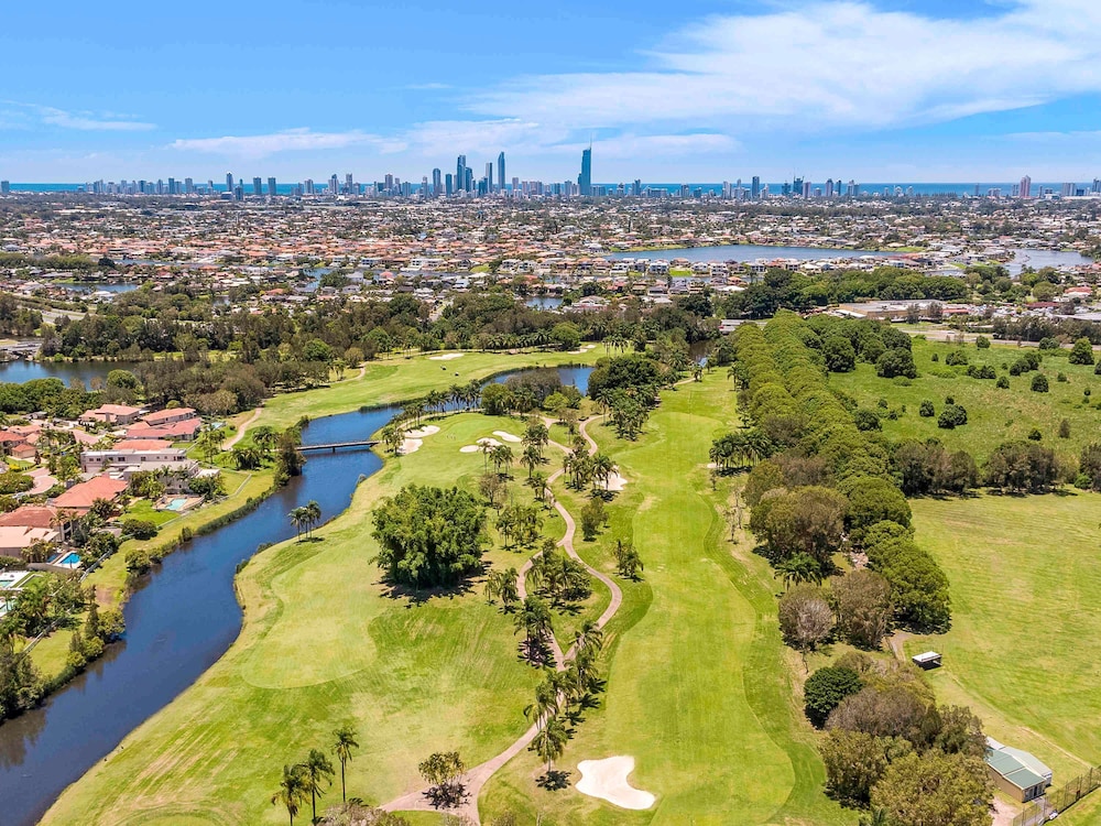 Mercure Gold Coast Resort 65/66