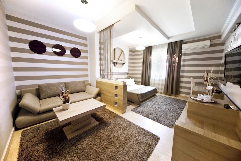 Hotel Confort 36/54