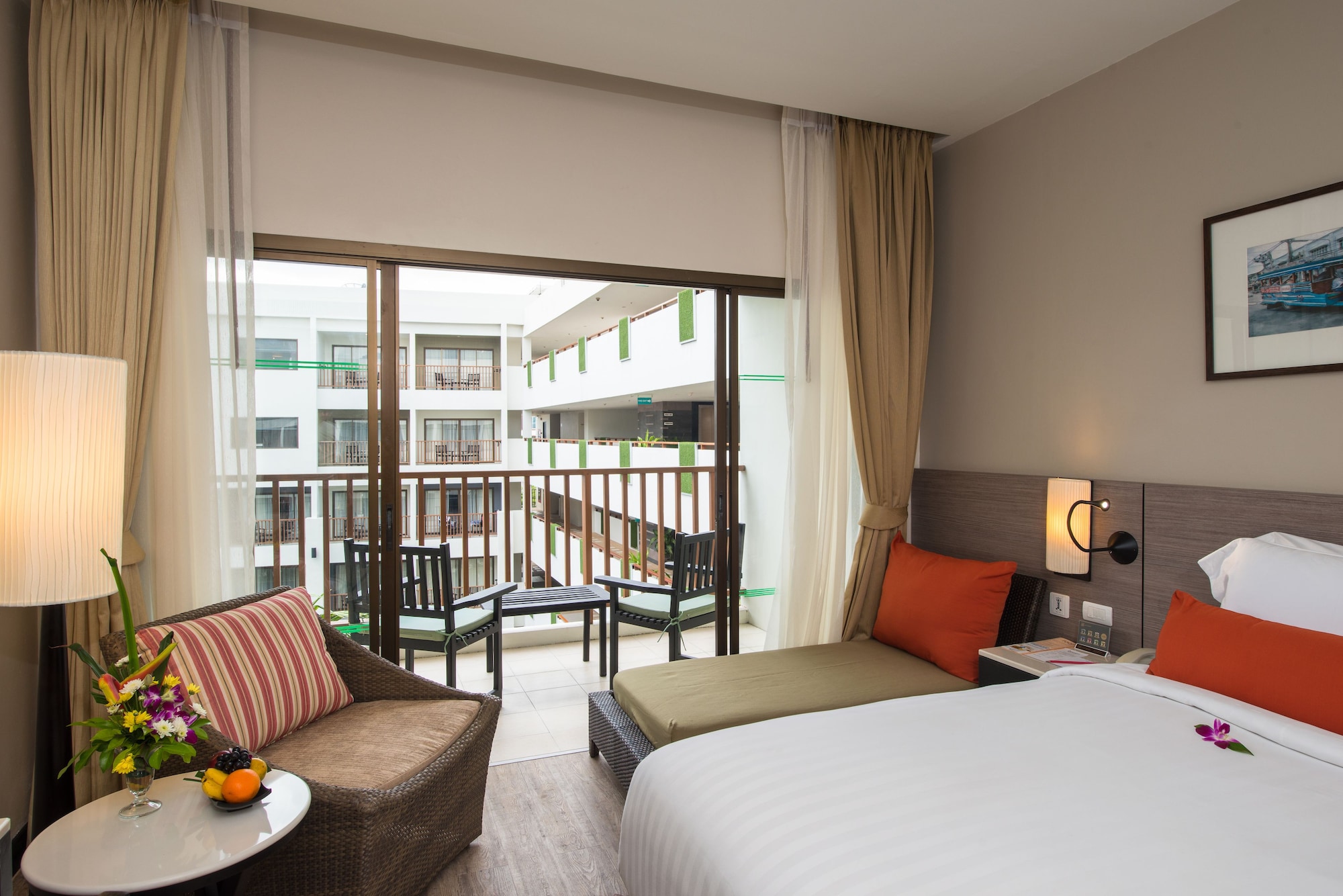 Premier, Double Bed, Water Front، Deevana Plaza Phuket Patong 10/10