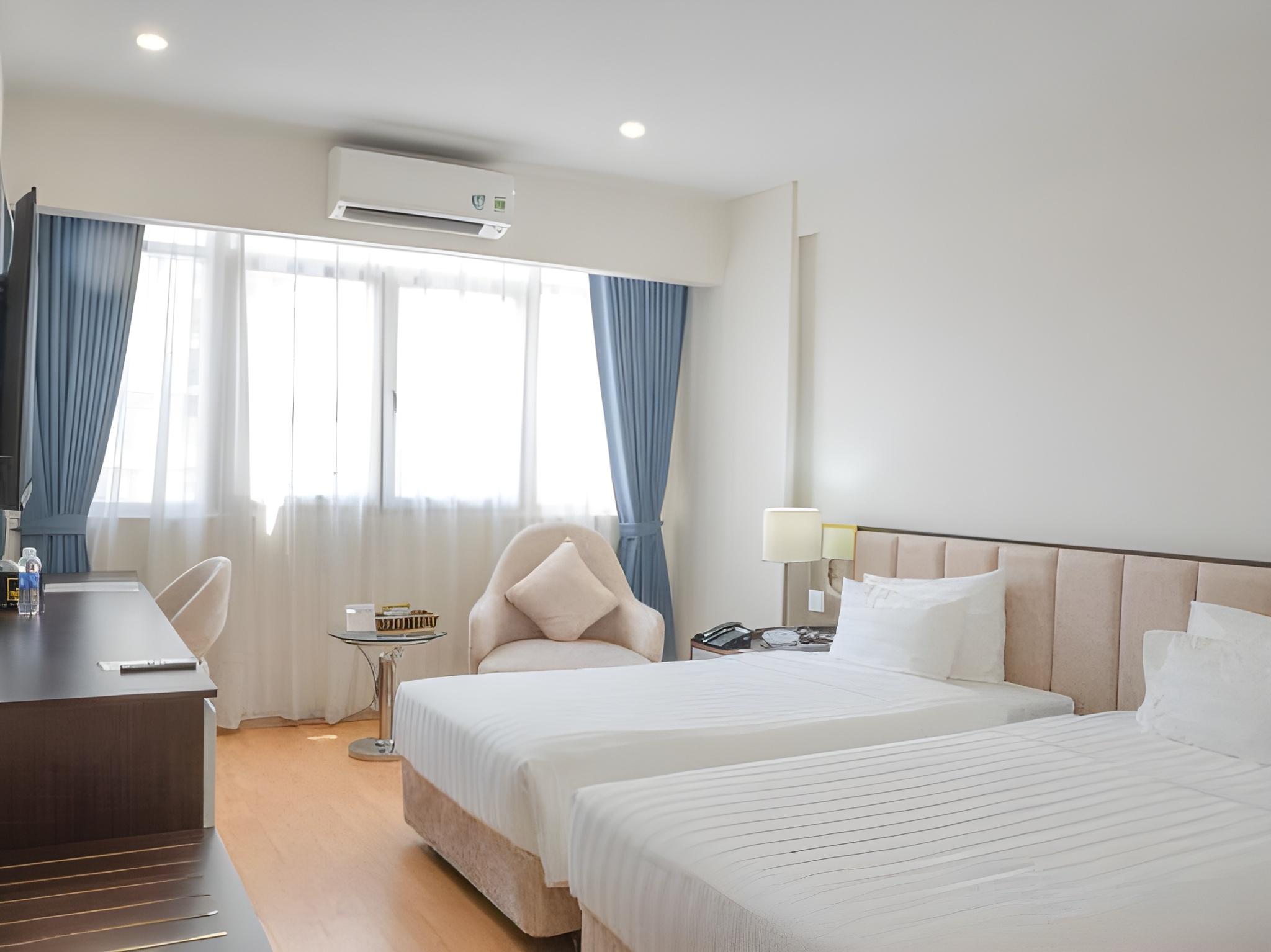 Superior, Queen Bed