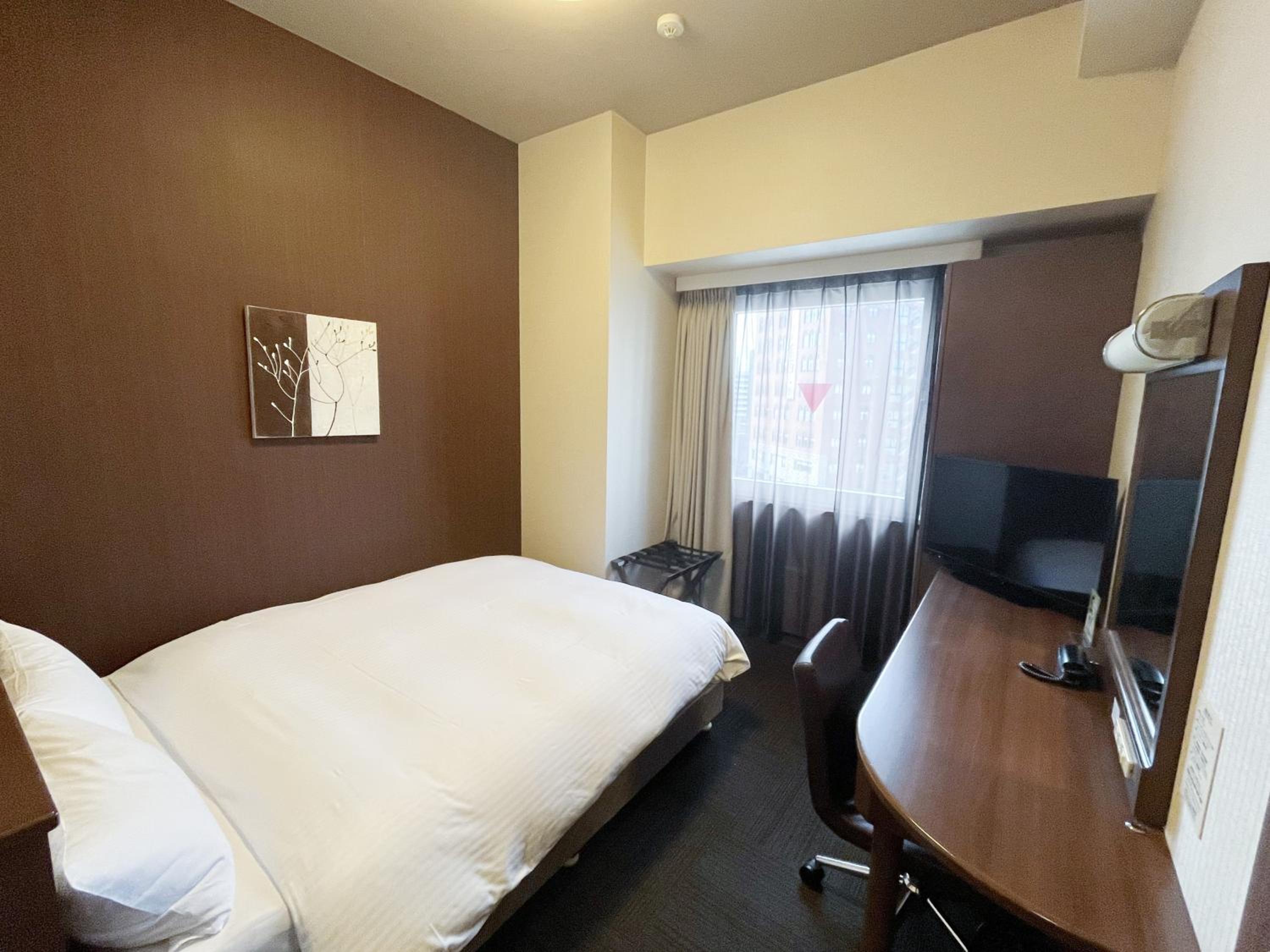 Semi Room, Semi Double Bed, Electronic Cigarette Only, Smoking