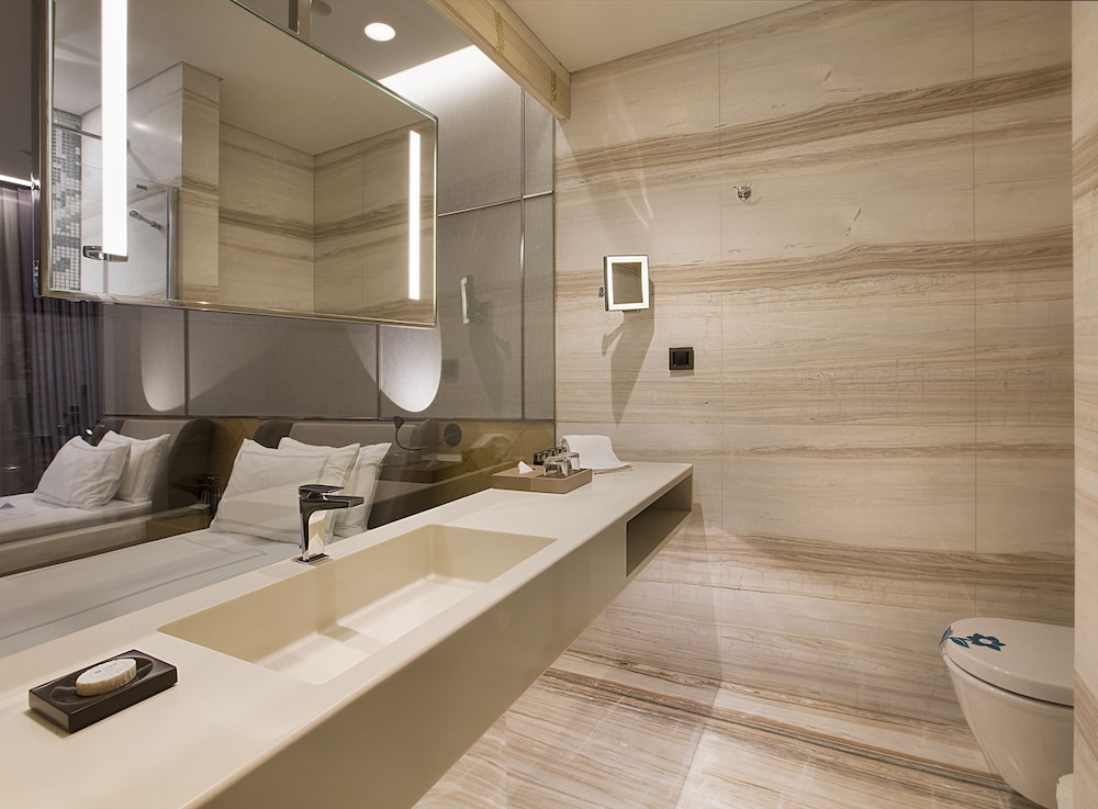 FER HOTEL 68/71