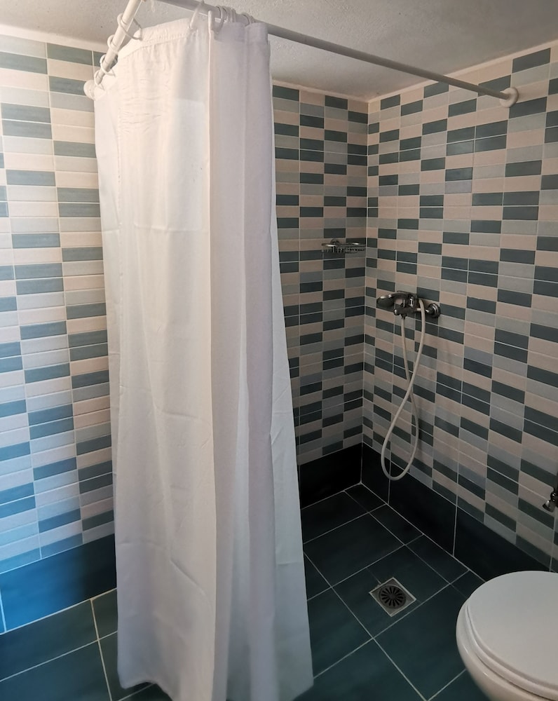 Hotel Eleftheria 43/45