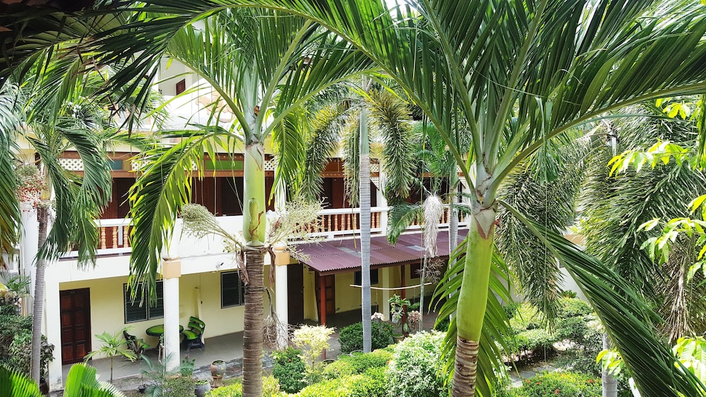 Rattana Guesthouse Bungalow 42/50