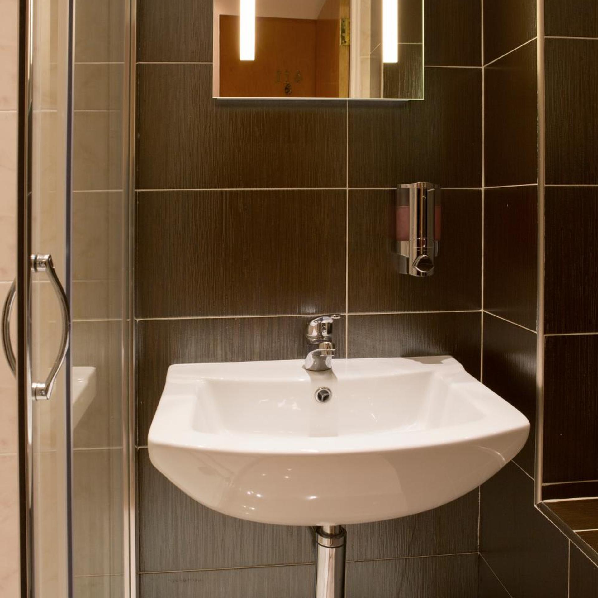 غرفة رباعية، Westpoint Hotel 8/10