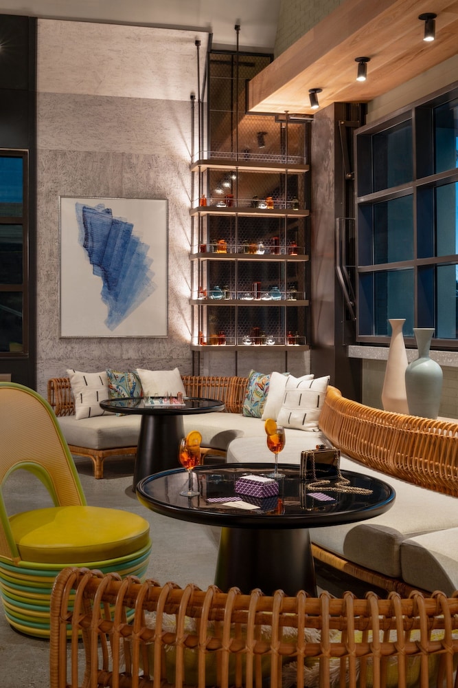 Moxy St Petersburg Downtown 32/37