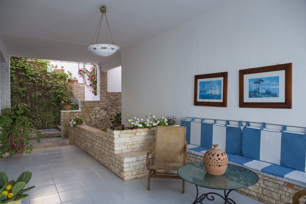 HOTEL PICCOLO MONDO 3/75