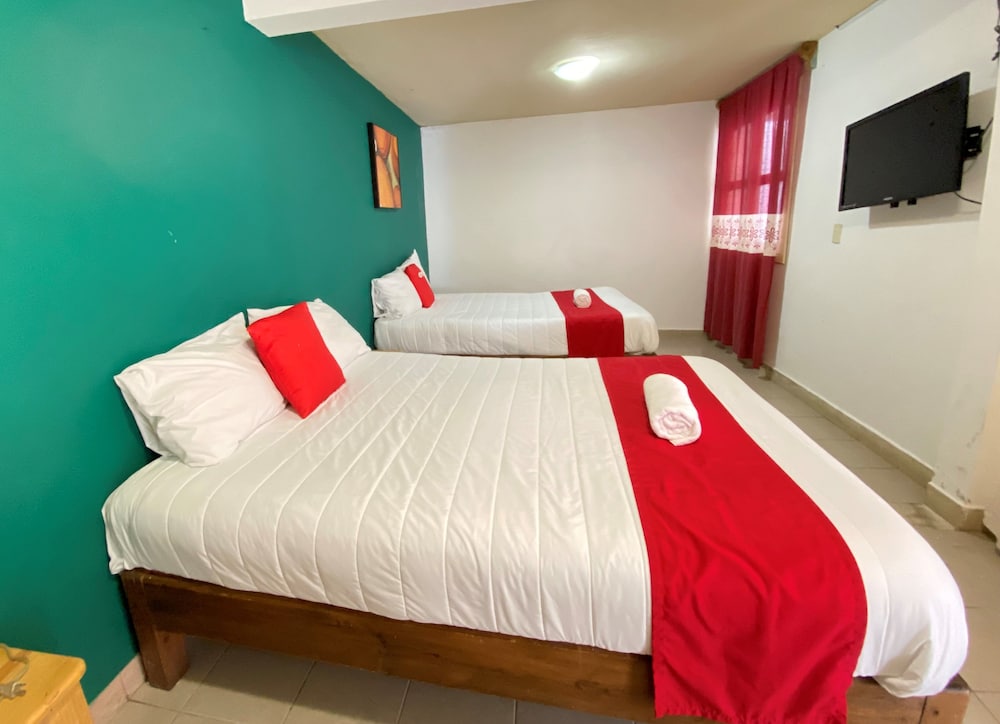Hotel Dulce Luna 6/23