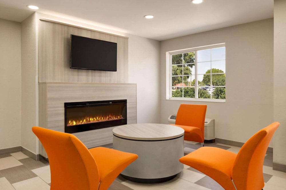 Microtel Inn And Suites Raleigh 36/60