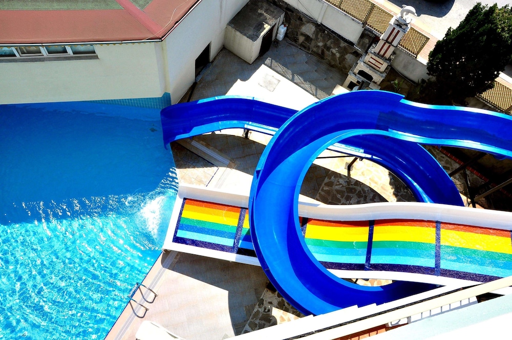 Cinar Family Suite Hotel 42/50
