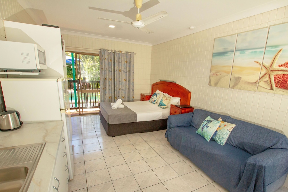 Tropical Palms Inn Resort 31/51