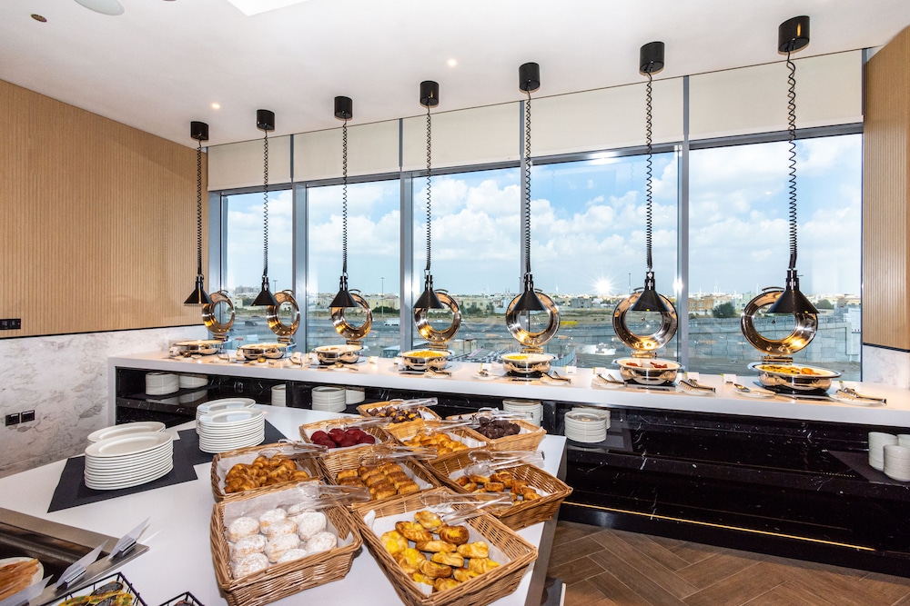Premier Inn Dubai Dragon Mart 21/32