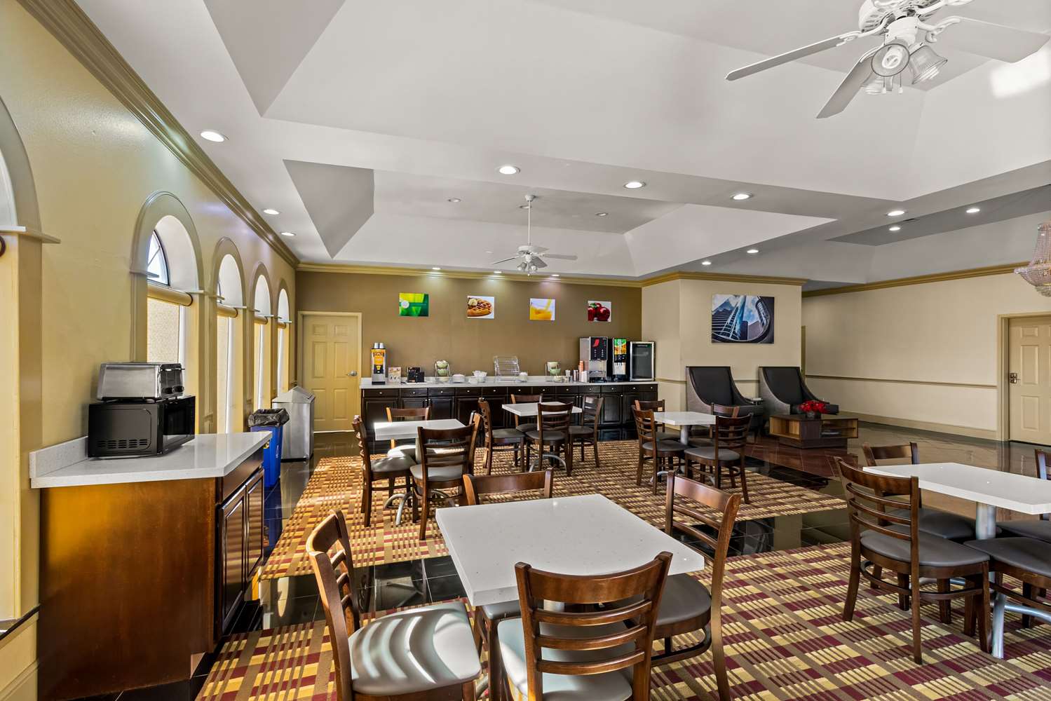 Quality Inn Bay City TX 21/25