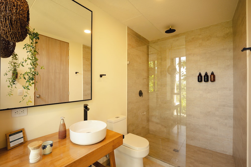 Cannua Lodge 48/50