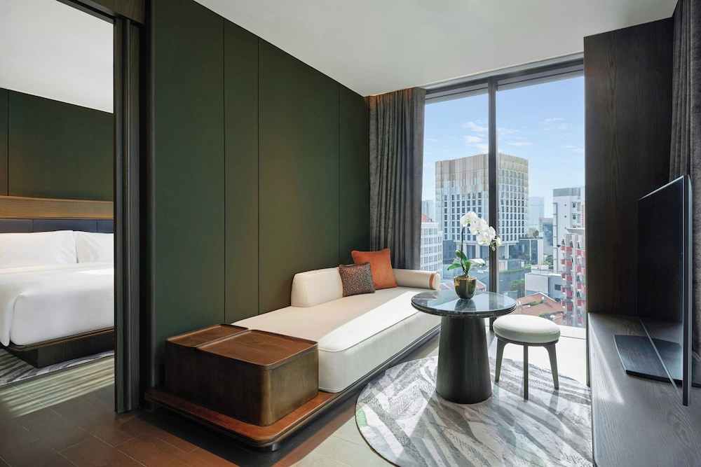 جناح بسرير كينج بإطلالة على المدينة بشرفة بغرفة نوم واحدة، Varel Singapore, a Tribute Portfolio Hotel 6/10
