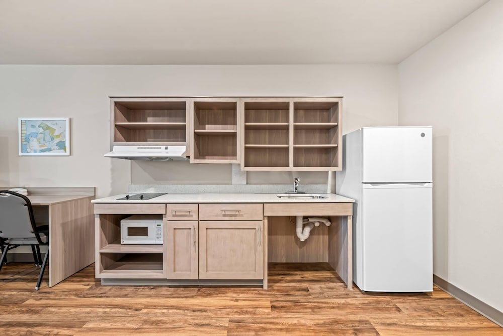 WoodSpring Suites Charlotte - Arrowood 43/60