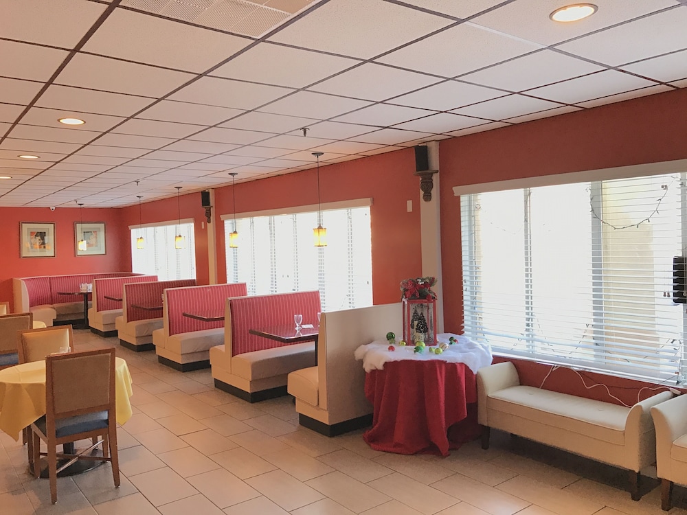 Inn At Atlantic City Hotel & Banquet 28/40
