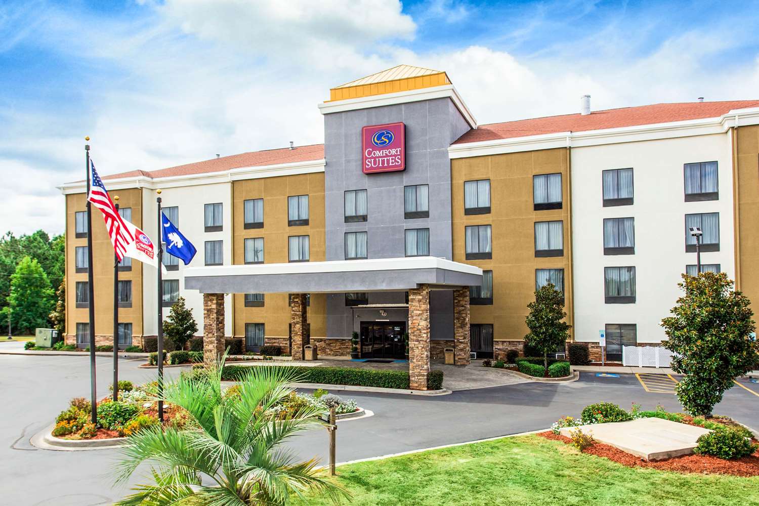 Comfort Suites Clinton Near Presbyterian College 1/16