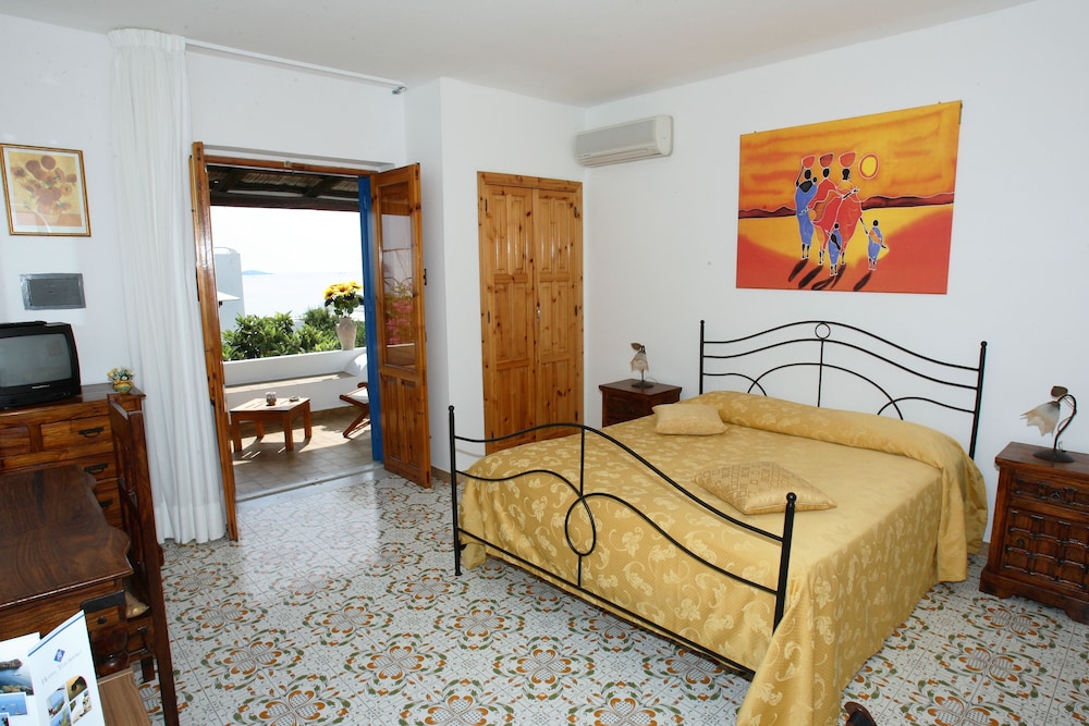 Hotel Tesoriero 4/21