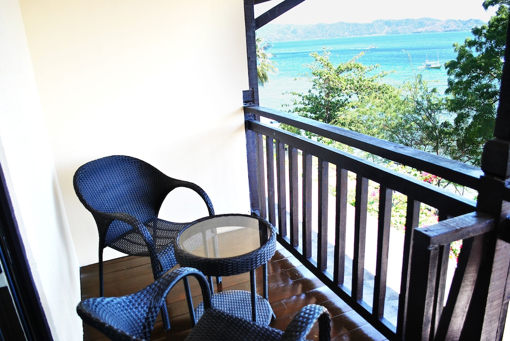 Altamare Dive and Leisure Resort Anilao 7/49