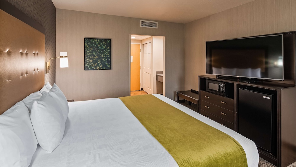 Best Western Plus Grant Creek Inn 16/40