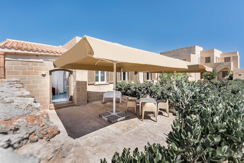 Calamoni Di Favignana Apartments & Wine Experience 15/16