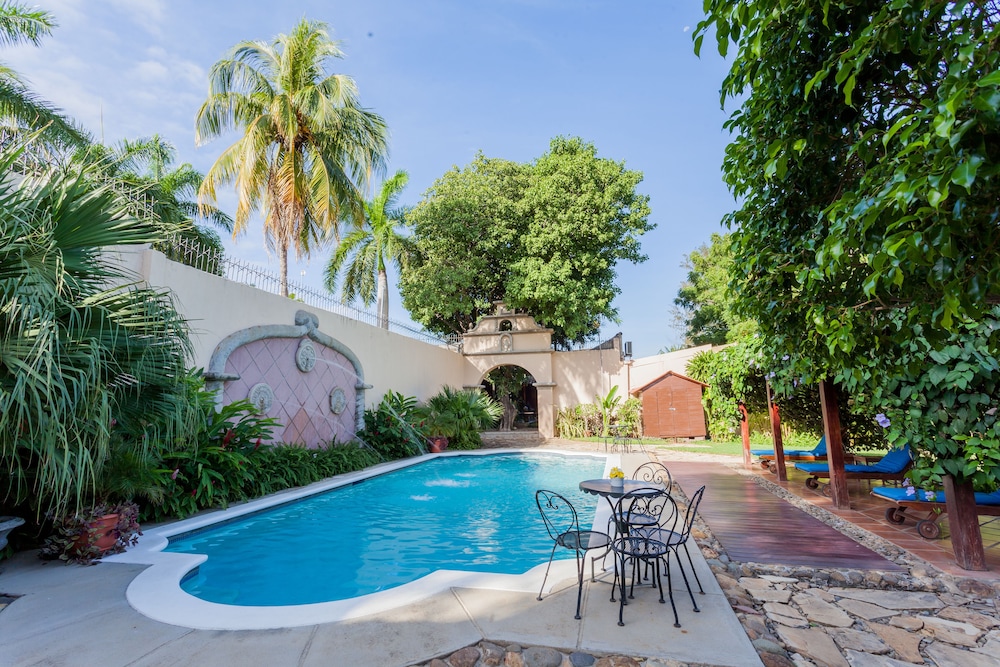 Hotel Los Robles 4/62
