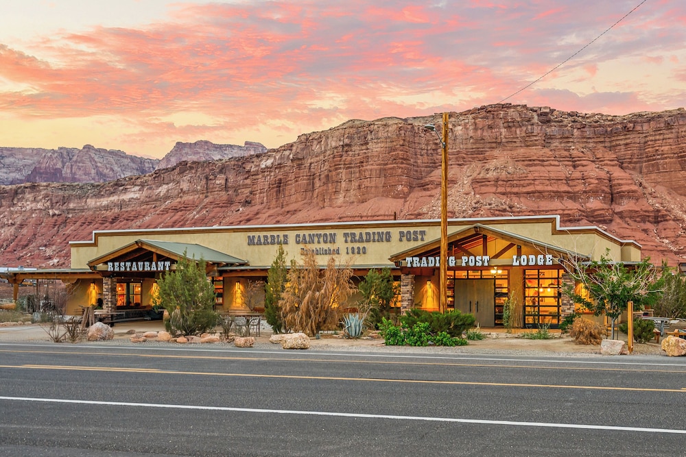 Marble Canyon Lodge 6/68