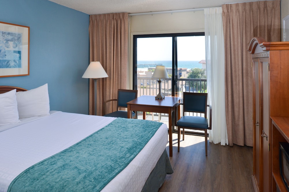 Edgewater Inn And Suites 19/76