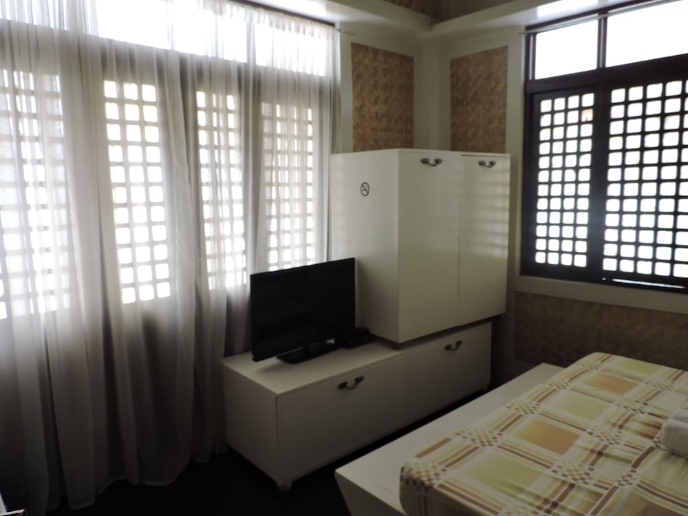 Orange Mangrove Pension House by SMS Hospitality 9/60