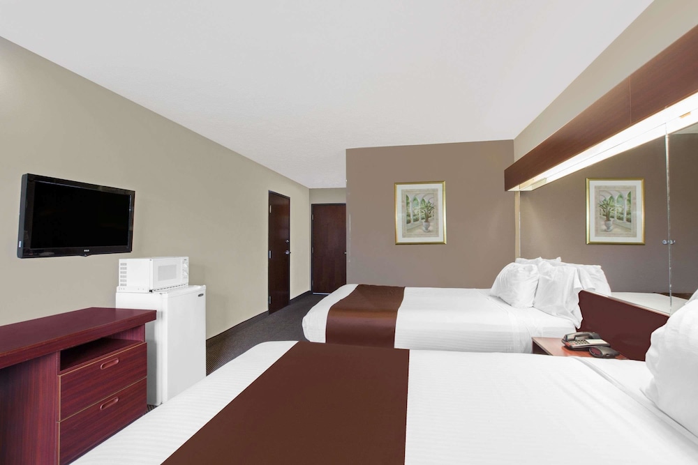 Microtel Inn & Suites by Wyndham Meridian 8/23