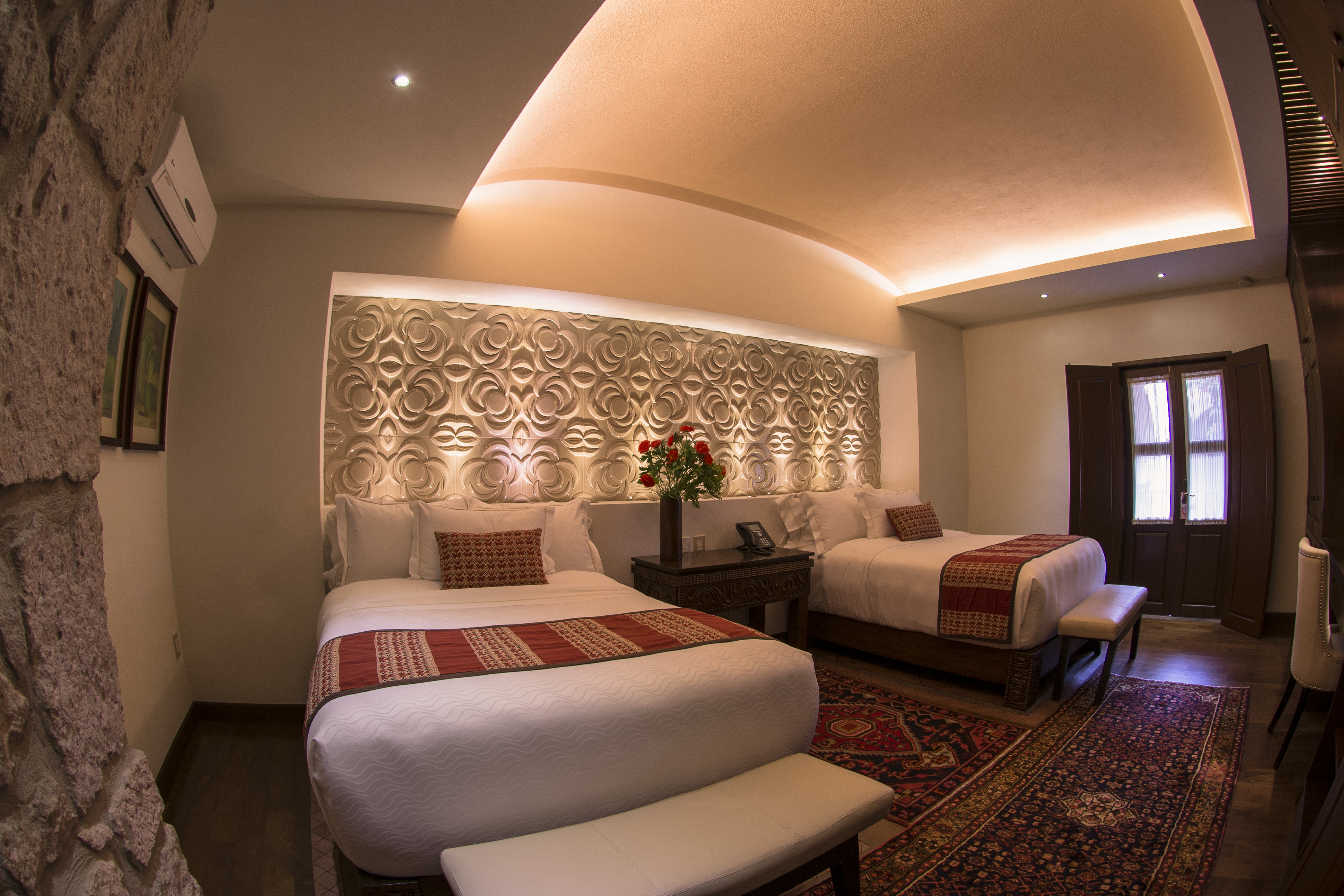Deluxe, Double Bed
