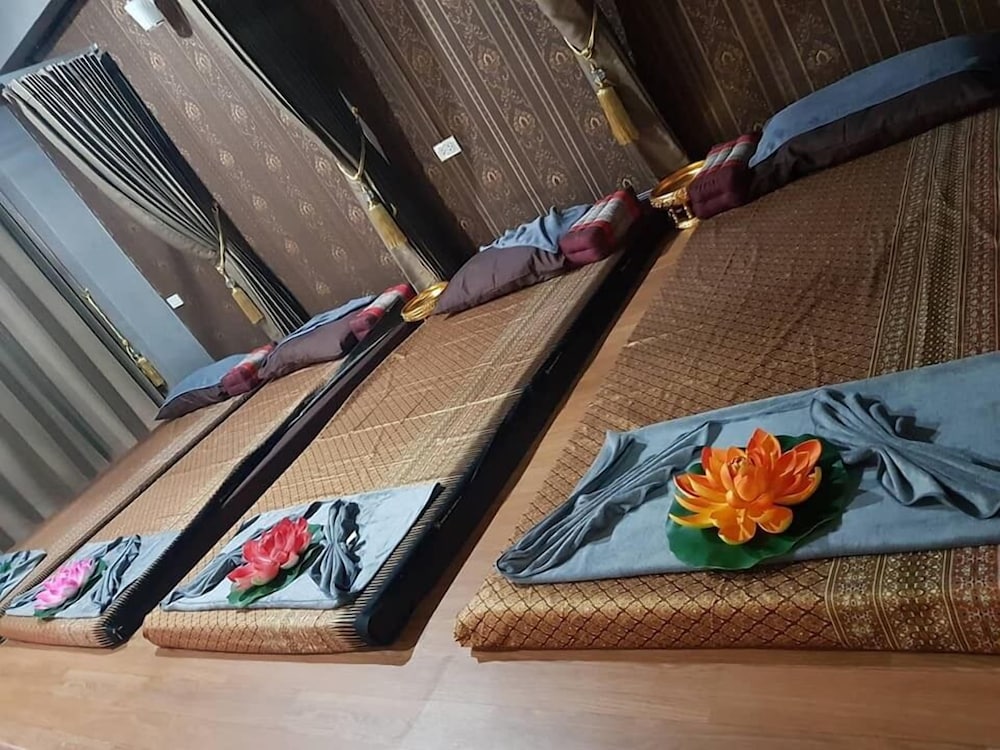 Grand Esie Service Apartment 19/24