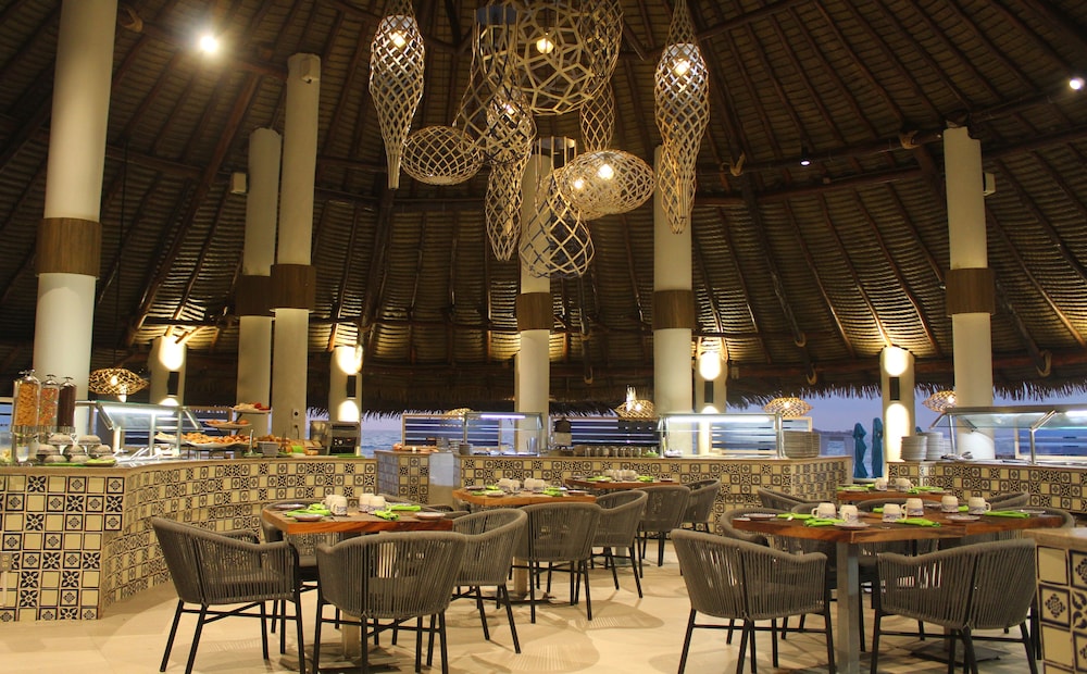 Royal Solaris Cancun All Inclusive 60/76