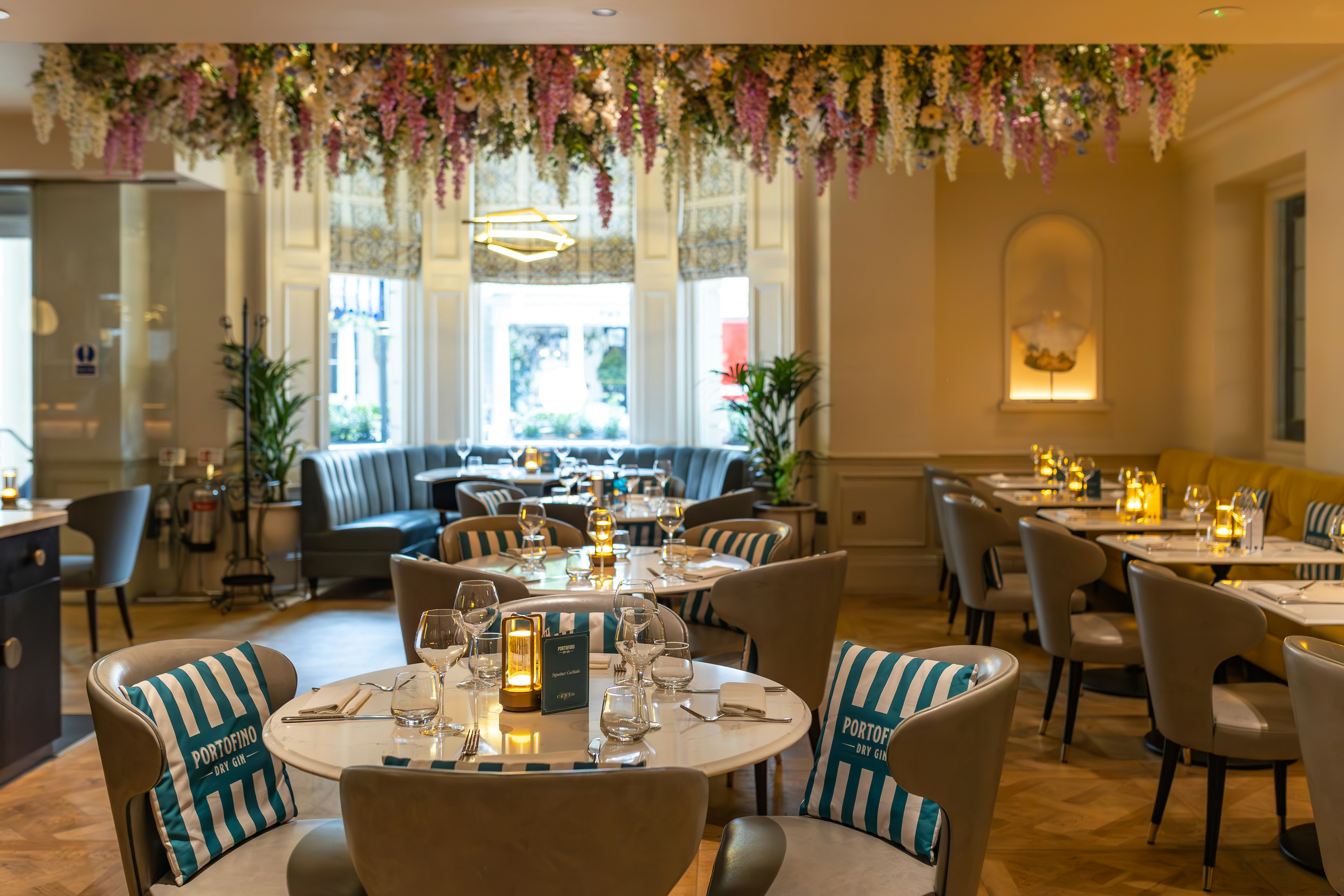 100 Queens Gate Hotel Curio Collection By Hilton 16/28
