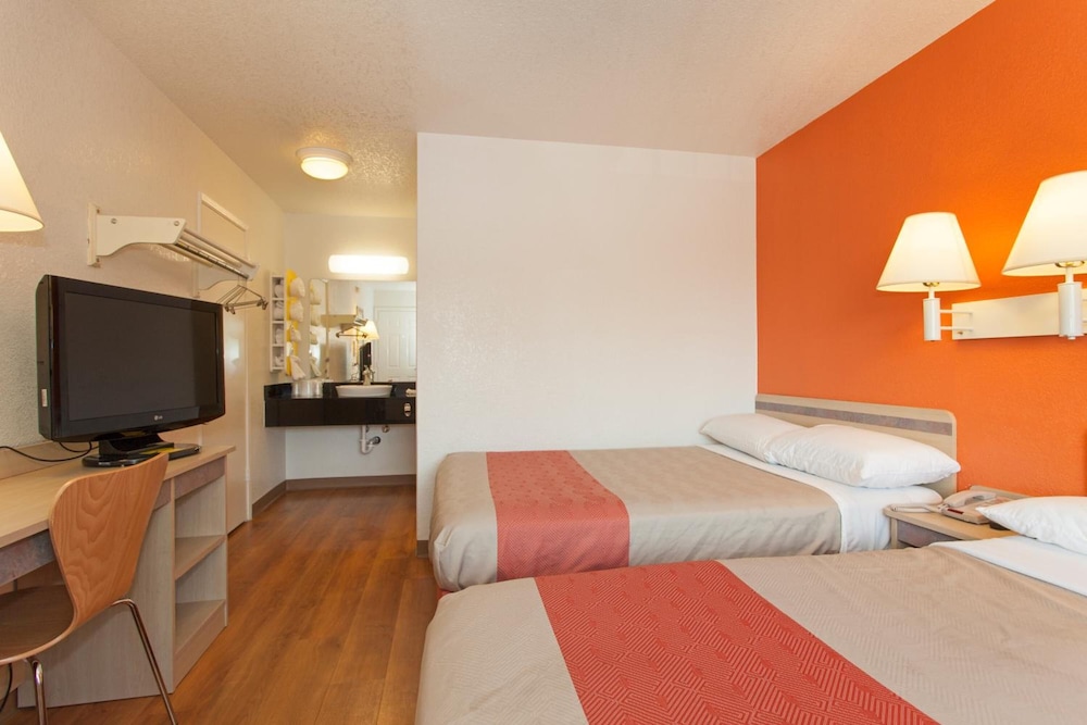 Motel6 Sacramento, CA - Downtown 29/60